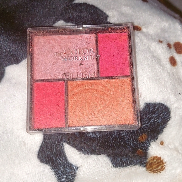 Makeup - Picture 4 of 4